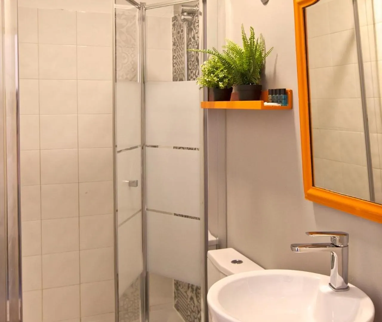 Palma 1 Bed Room Apartment Located Central Lisbon Portugal